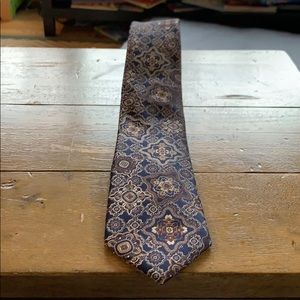 EUC Joseph Abboud Silk Tie